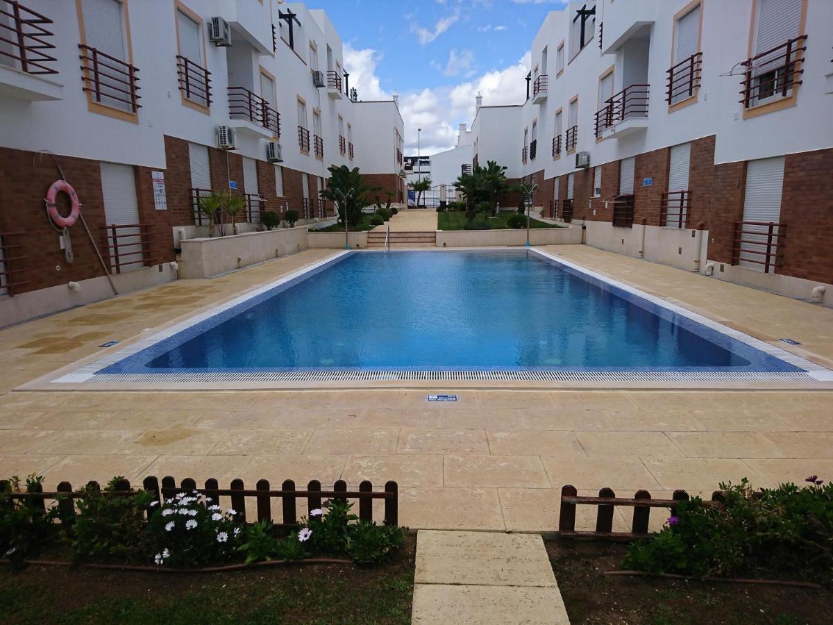 Cabanas De Tavira Gomeira, Bottom Floor 2 Bedroom Apartment Close To The Ocean Bagian luar foto